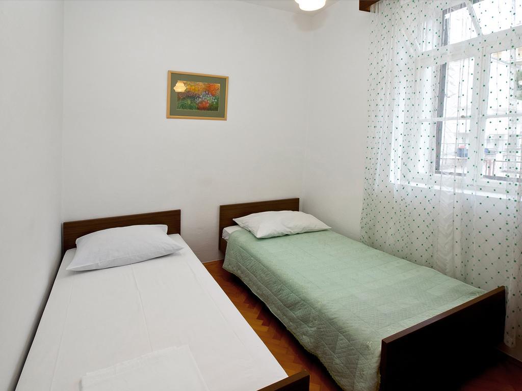 Apartments Dr. Vlasic Podstrana Room photo